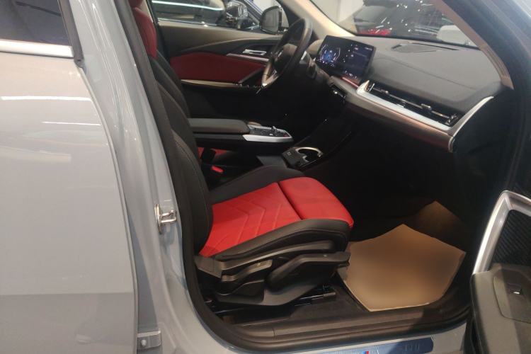 Used BMW X2 2024 sDrive25i M Sport Package Right Front Seat