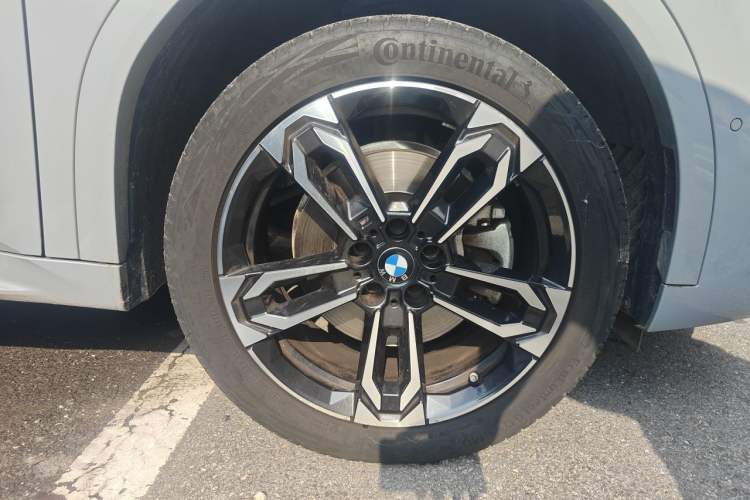 Used BMW X2 2024 sDrive25i M Sport Package Right Front Wheel Hub