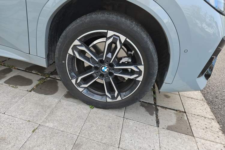 Used BMW X2 2024 sDrive25i M Sport Package Right Front Wheel Hub