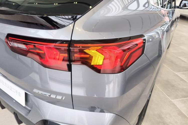 Used BMW X2 2024 sDrive25i M Sport Package Right Rear Taillight
