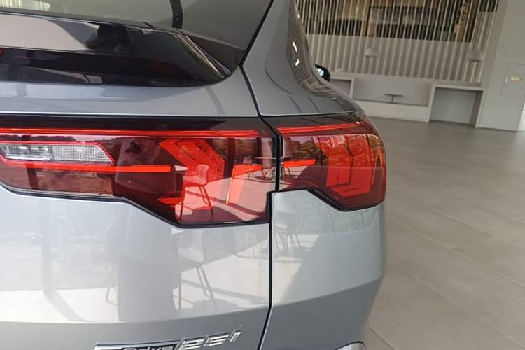 Used BMW X2 2024 sDrive25i M Sport Package Right Rear Taillight