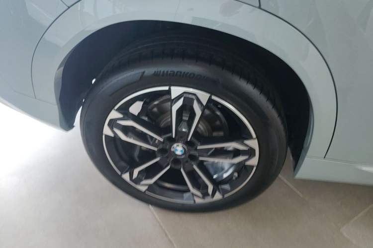 Used BMW X2 2024 sDrive25i M Sport Package Right Rear Wheel Hub