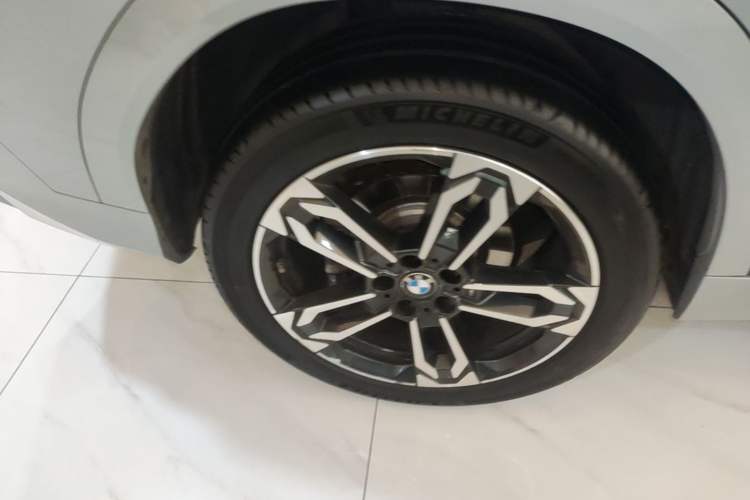 Used BMW X2 2024 sDrive25i M Sport Package Right Rear Wheel Hub
