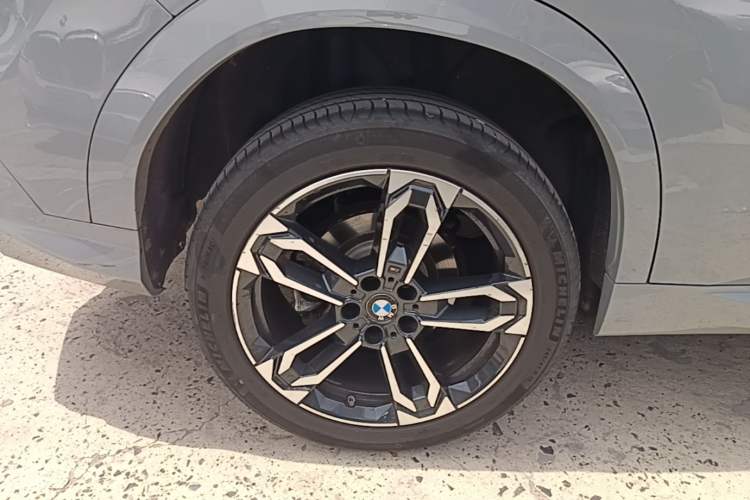 Used BMW X2 2024 sDrive25i M Sport Package Right Rear Wheel Hub