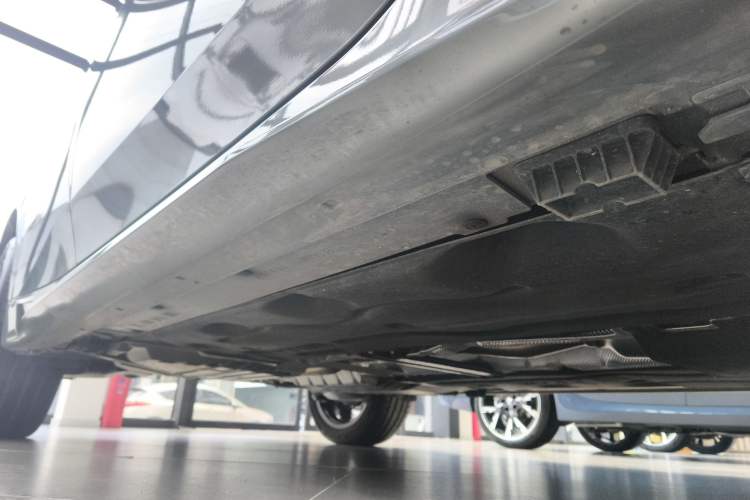 Used BMW X2 2024 sDrive25i M Sport Package Right Side Sill
