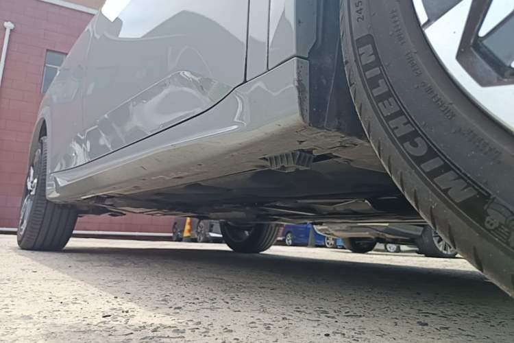 Used BMW X2 2024 sDrive25i M Sport Package Right Side Sill