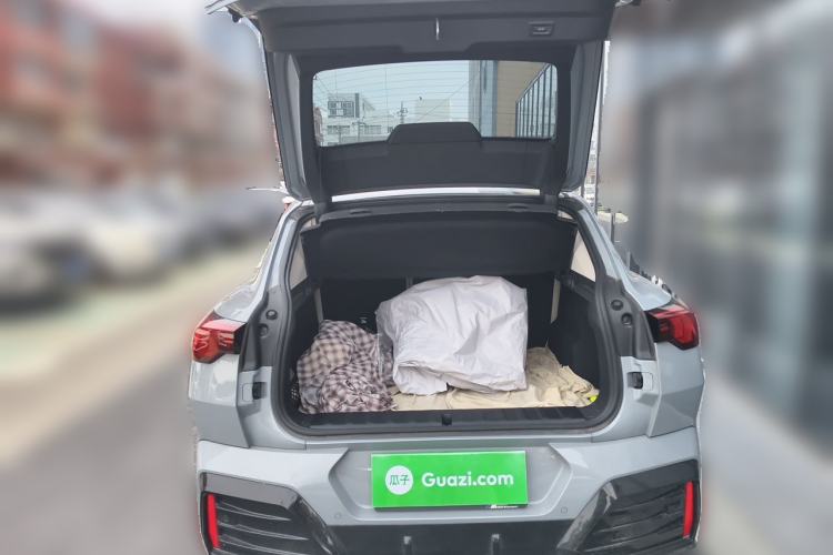 Used BMW X2 2024 sDrive25i M Sport Package Trunk