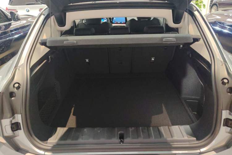 Used BMW X2 2024 sDrive25i M Sport Package Trunk