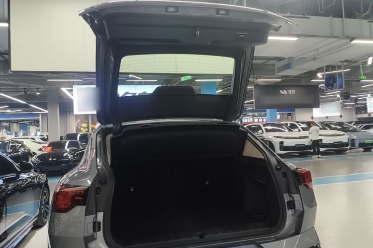 Used BMW X2 2024 sDrive25i M Sport Package Trunk