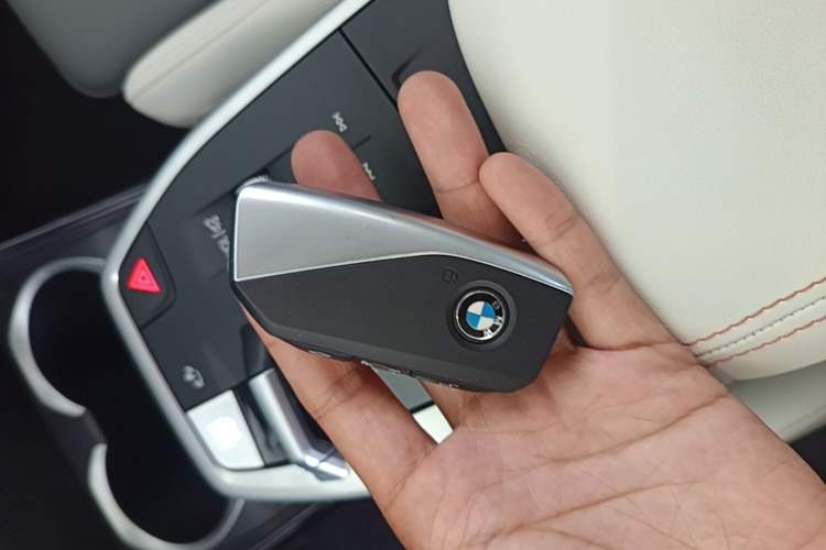 Used BMW X2 2024 sDrive25i M Sport Package Vehicle Key