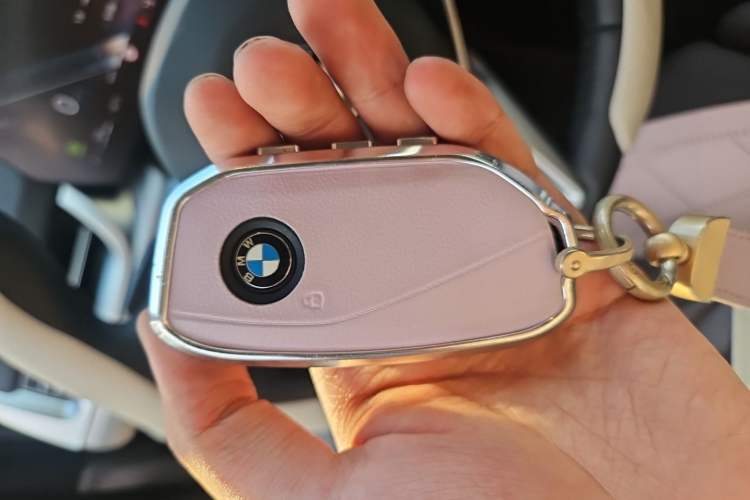 Used BMW X2 2024 sDrive25i M Sport Package Vehicle Key