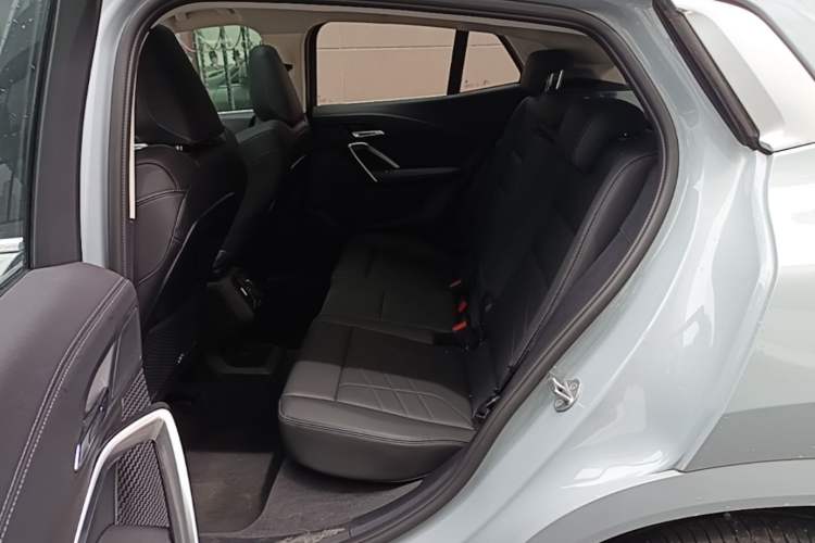 Used BMW X2 2024 sDrive25i M Sport Package Left Rear Seat