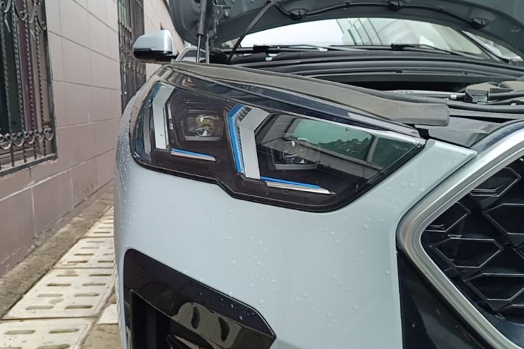 Used BMW X2 2024 sDrive25i M Sport Package Right Front Headlight