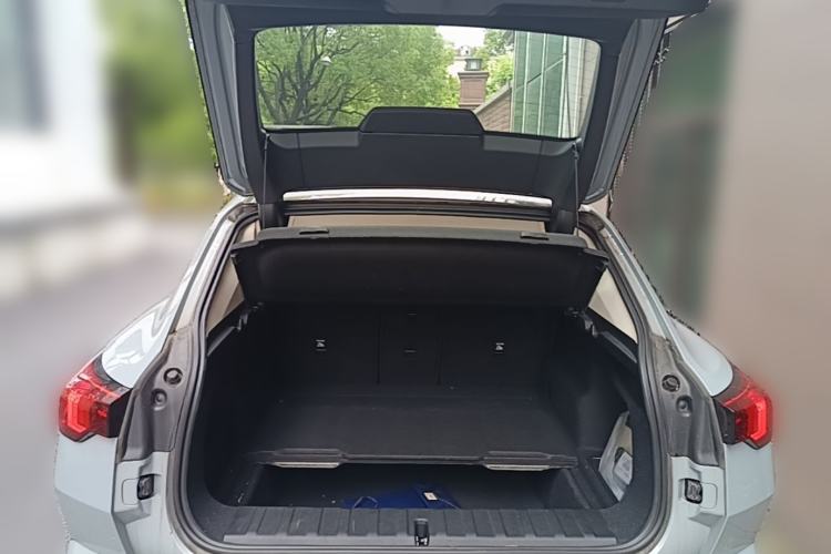 Used BMW X2 2024 sDrive25i M Sport Package Trunk