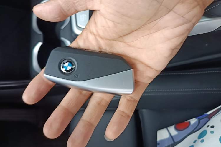 Used BMW X2 2024 sDrive25i M Sport Package Vehicle Key