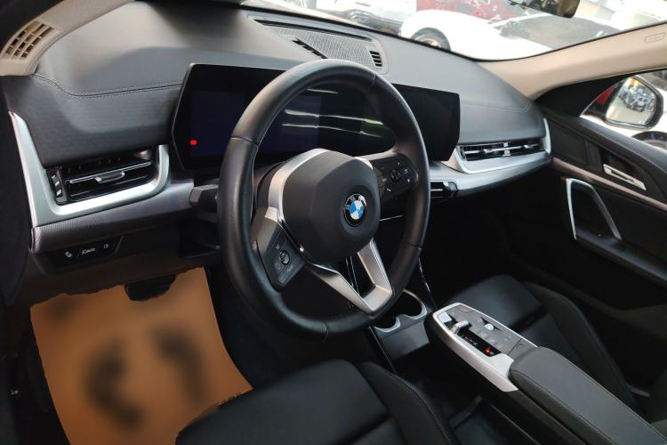 Used BMW X2 2024 sDrive25i M Sport Package Center Console