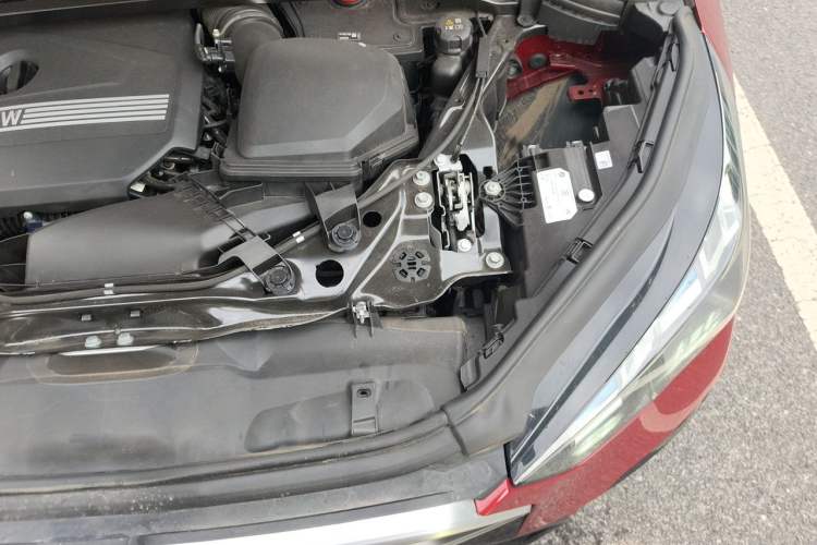 Used BMW X2 2024 sDrive25i M Sport Package Engine Bay Left