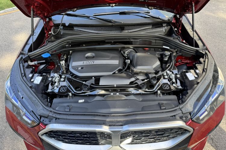 Used BMW X2 2024 sDrive25i M Sport Package Engine Bay