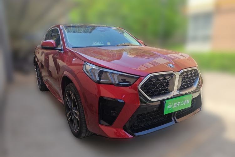Used BMW X2 2024 sDrive25i M Sport Package Front Right 45 Deg