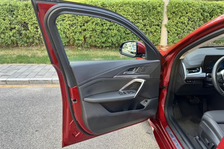 Used BMW X2 2024 sDrive25i M Sport Package Interior 12