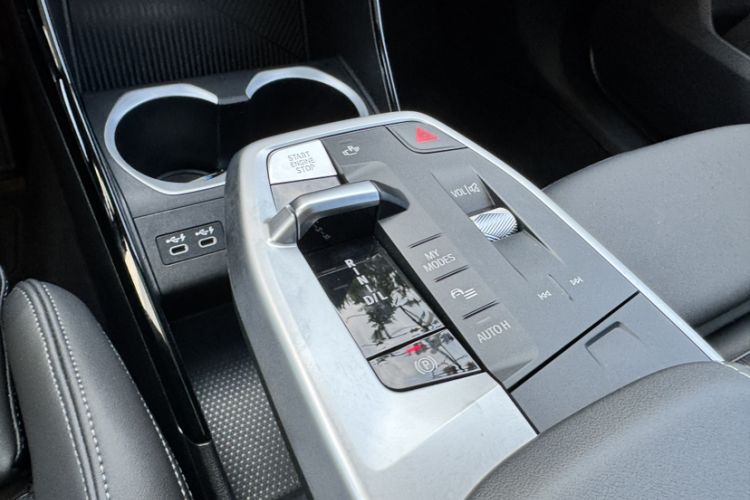 Used BMW X2 2024 sDrive25i M Sport Package Interior 5