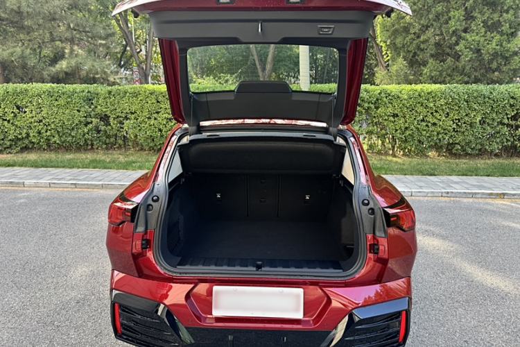 Used BMW X2 2024 sDrive25i M Sport Package Interior 9