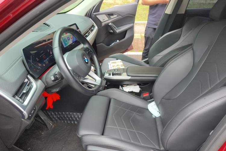 Used BMW X2 2024 sDrive25i M Sport Package Left Front Seat