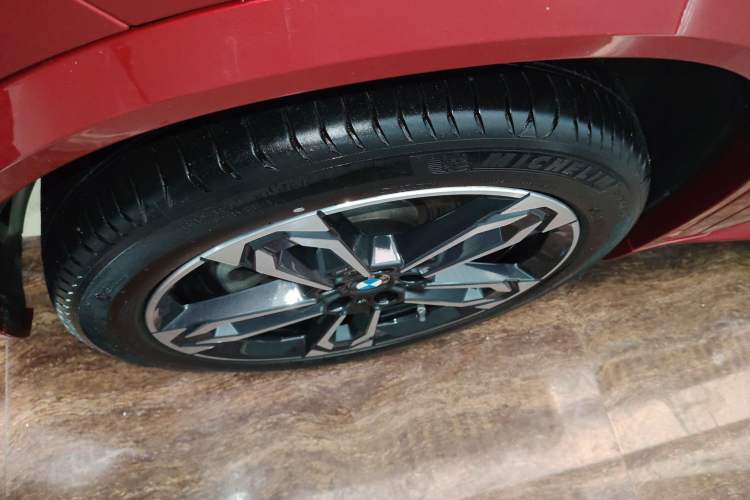 Used BMW X2 2024 sDrive25i M Sport Package Left Front Wheel Hub