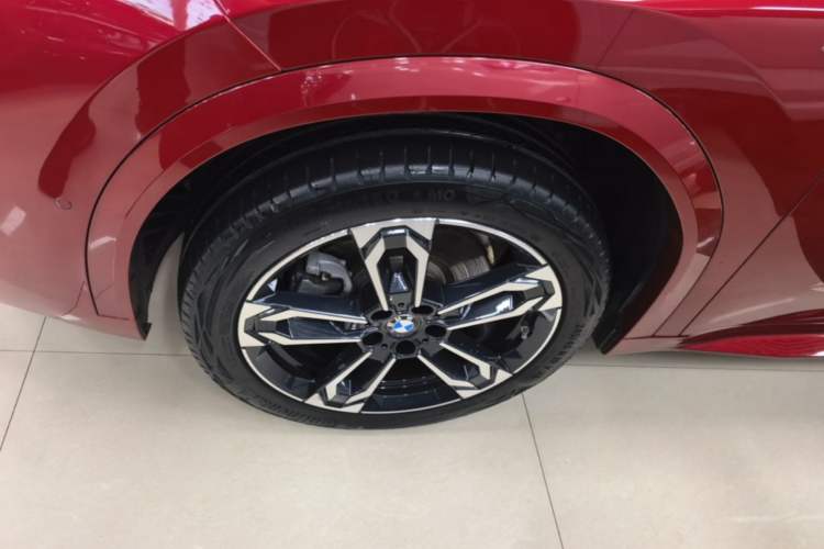 Used BMW X2 2024 sDrive25i M Sport Package Left Front Wheel Hub