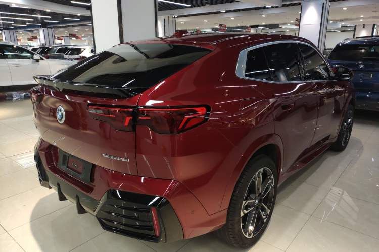 Used BMW X2 2024 sDrive25i M Sport Package Rear Right 45 Deg