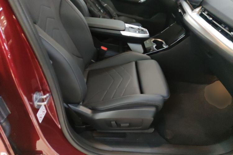 Used BMW X2 2024 sDrive25i M Sport Package Right Front Seat