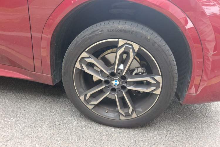 Used BMW X2 2024 sDrive25i M Sport Package Right Front Wheel Hub