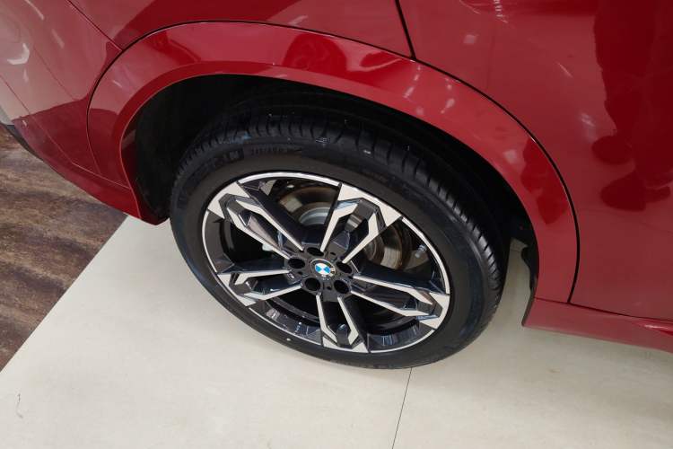 Used BMW X2 2024 sDrive25i M Sport Package Right Rear Wheel Hub