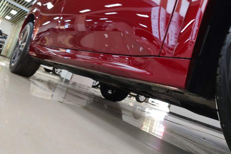 Used BMW X2 2024 sDrive25i M Sport Package Right Side Sill