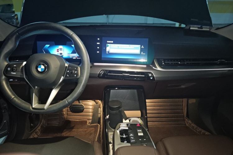 Used BMW X2 2024 sDrive25i M Sport Package Center Console
