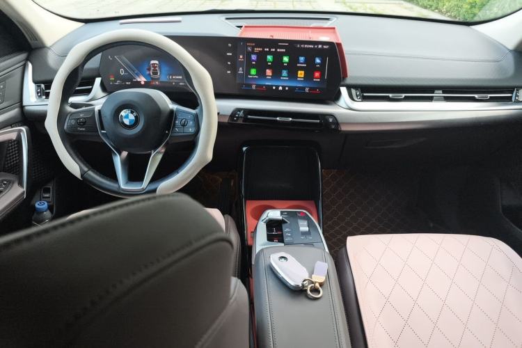 Used BMW X2 2024 sDrive25i M Sport Package Center Console