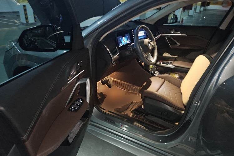 Used BMW X2 2024 sDrive25i M Sport Package Driver Seat