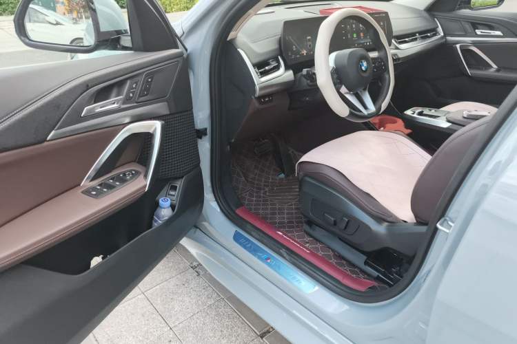 Used BMW X2 2024 sDrive25i M Sport Package Driver Seat