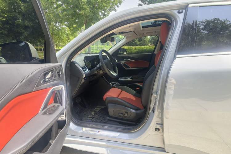 Used BMW X2 2024 sDrive25i M Sport Package Interior 1