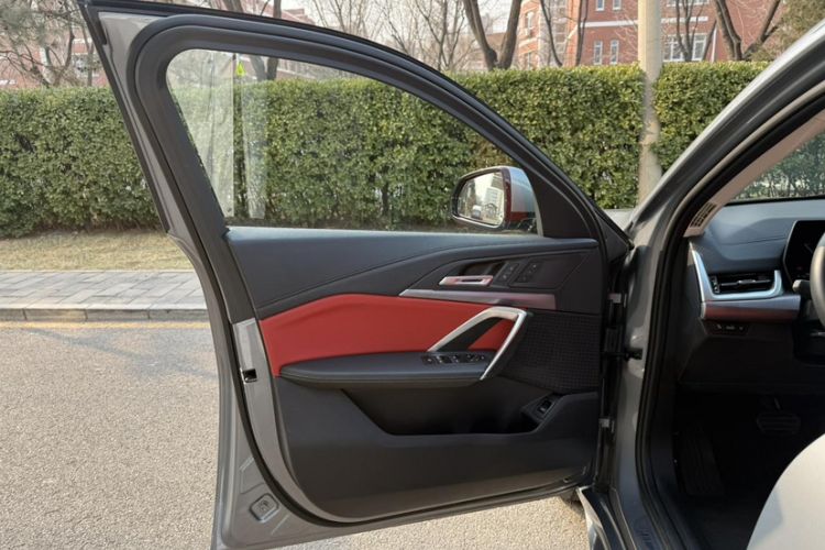 Used BMW X2 2024 sDrive25i M Sport Package Interior 11