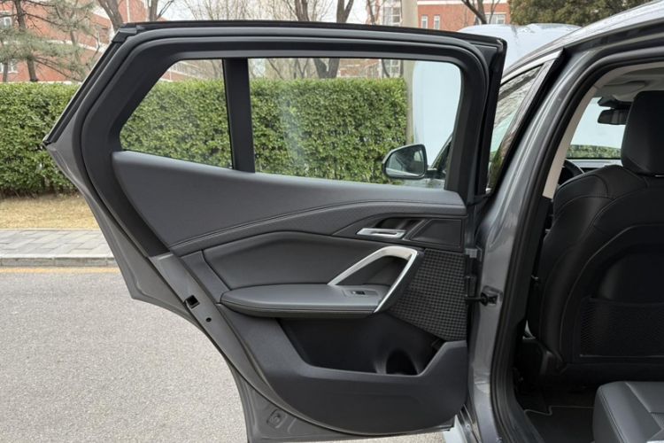 Used BMW X2 2024 sDrive25i M Sport Package Interior 12