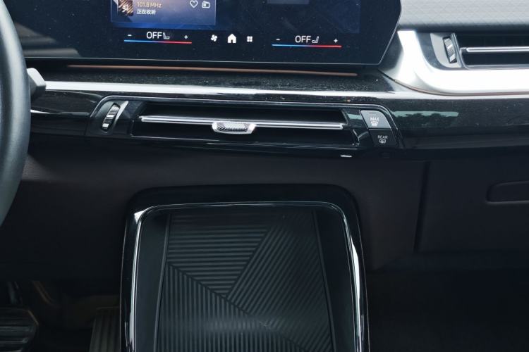 Used BMW X2 2024 sDrive25i M Sport Package Interior 3