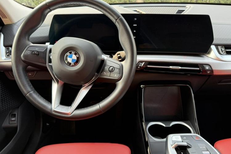 Used BMW X2 2024 sDrive25i M Sport Package Interior 3