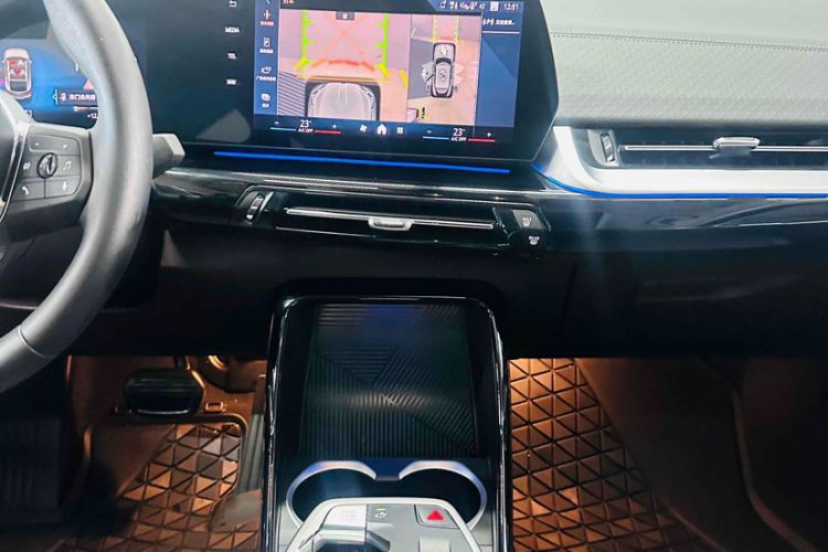 Used BMW X2 2024 sDrive25i M Sport Package Interior 3