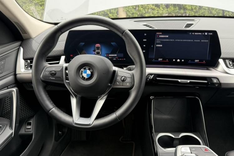 Used BMW X2 2024 sDrive25i M Sport Package Interior 4