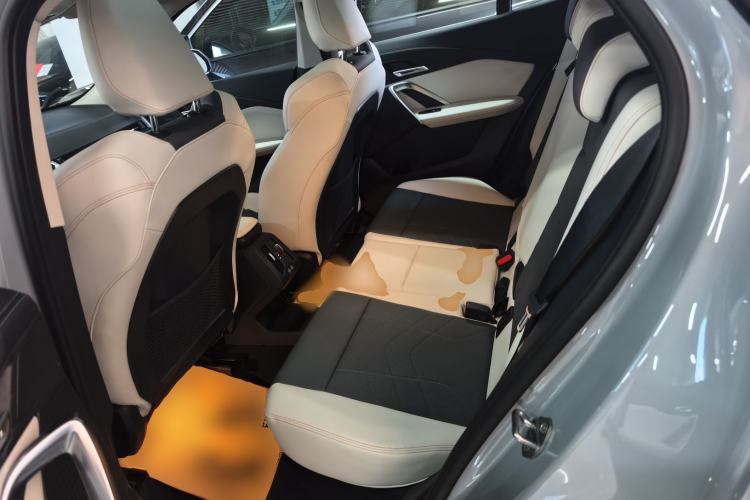 Used BMW X2 2024 sDrive25i M Sport Package Interior 4
