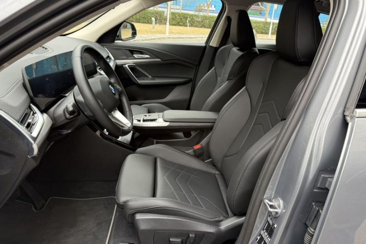 Used BMW X2 2024 sDrive25i M Sport Package Interior 5