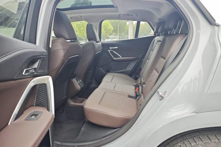 Used BMW X2 2024 sDrive25i M Sport Package Interior 5