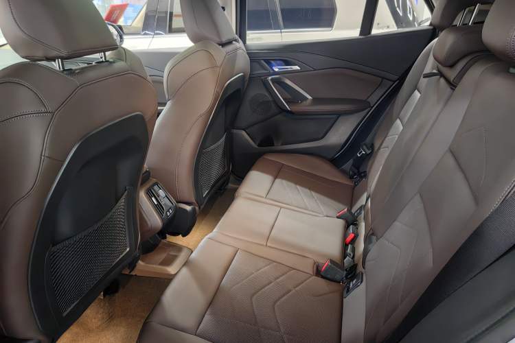 Used BMW X2 2024 sDrive25i M Sport Package Interior 9
