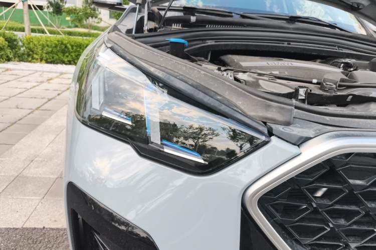 Used BMW X2 2024 sDrive25i M Sport Package Right Front Headlight